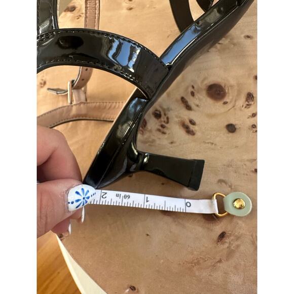 Journee Collection Jazlynn Black Patent Kitten Heel Pumps Size 7 - Picture 6 of 6